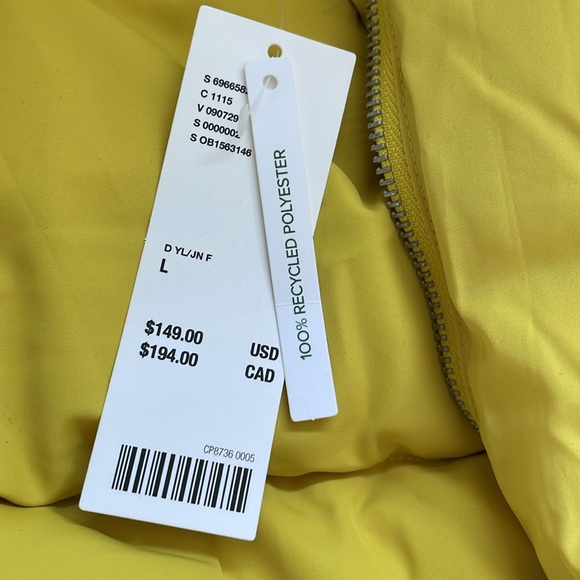 Urban Outfitters Brand New with a tag, puffer vest - Picture 6 of 6